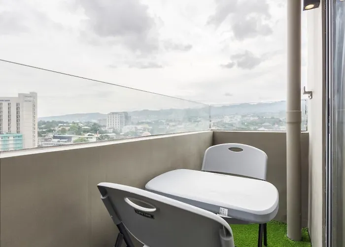 Cozy & Modern Near It Park - Pool, Gym Apartment