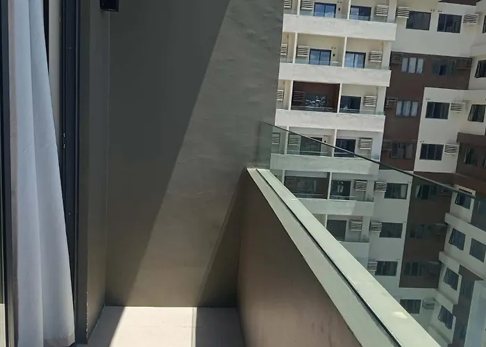 Cozy & Modern Near It Park - Pool, Gym Apartment *