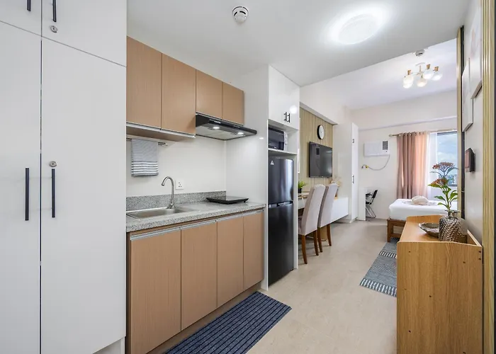 Cozy & Modern Near It Park - Pool, Gym *