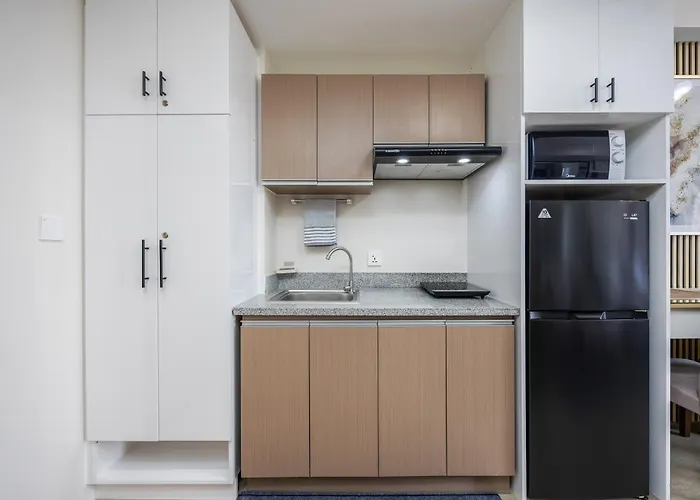 Cozy & Modern Near It Park - Pool, Gym